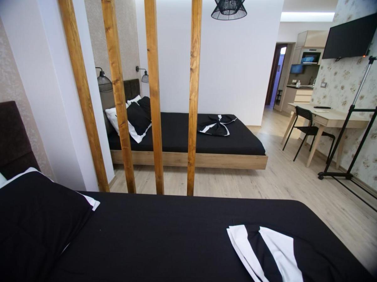 Hidden Gem In The Center Of Tirana Apartment ภายนอก รูปภาพ