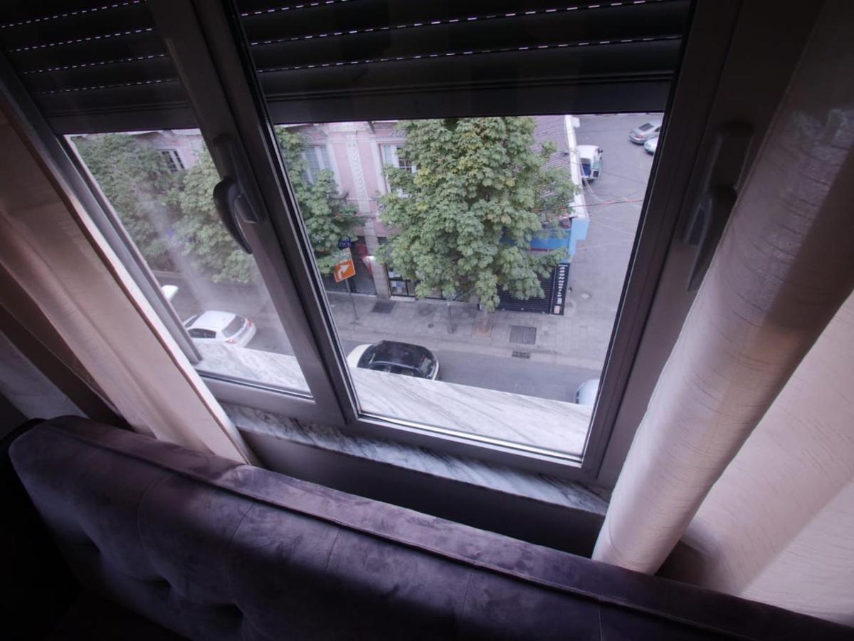 Hidden Gem In The Center Of Tirana Apartment ภายนอก รูปภาพ