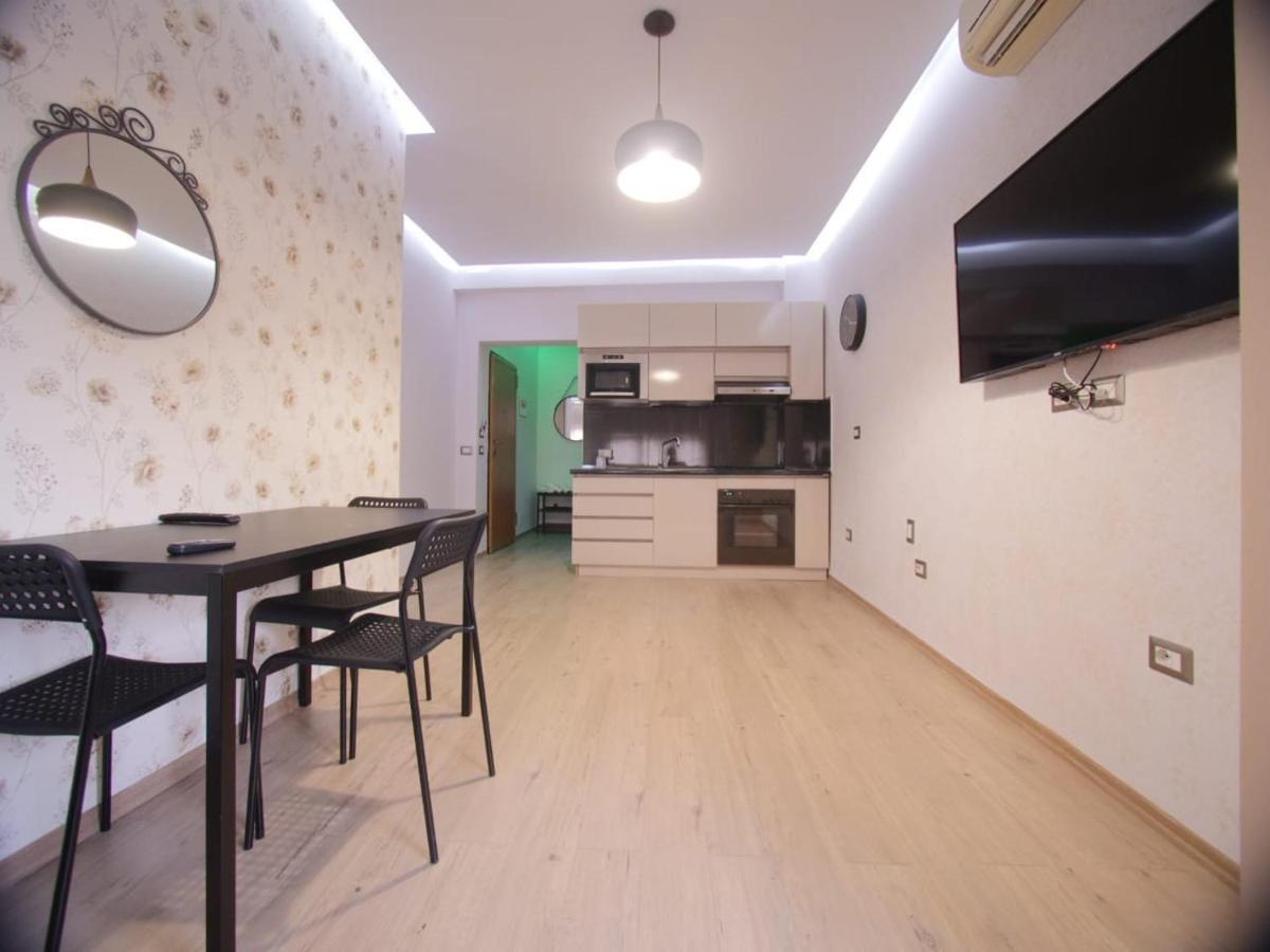Hidden Gem In The Center Of Tirana Apartment ภายนอก รูปภาพ