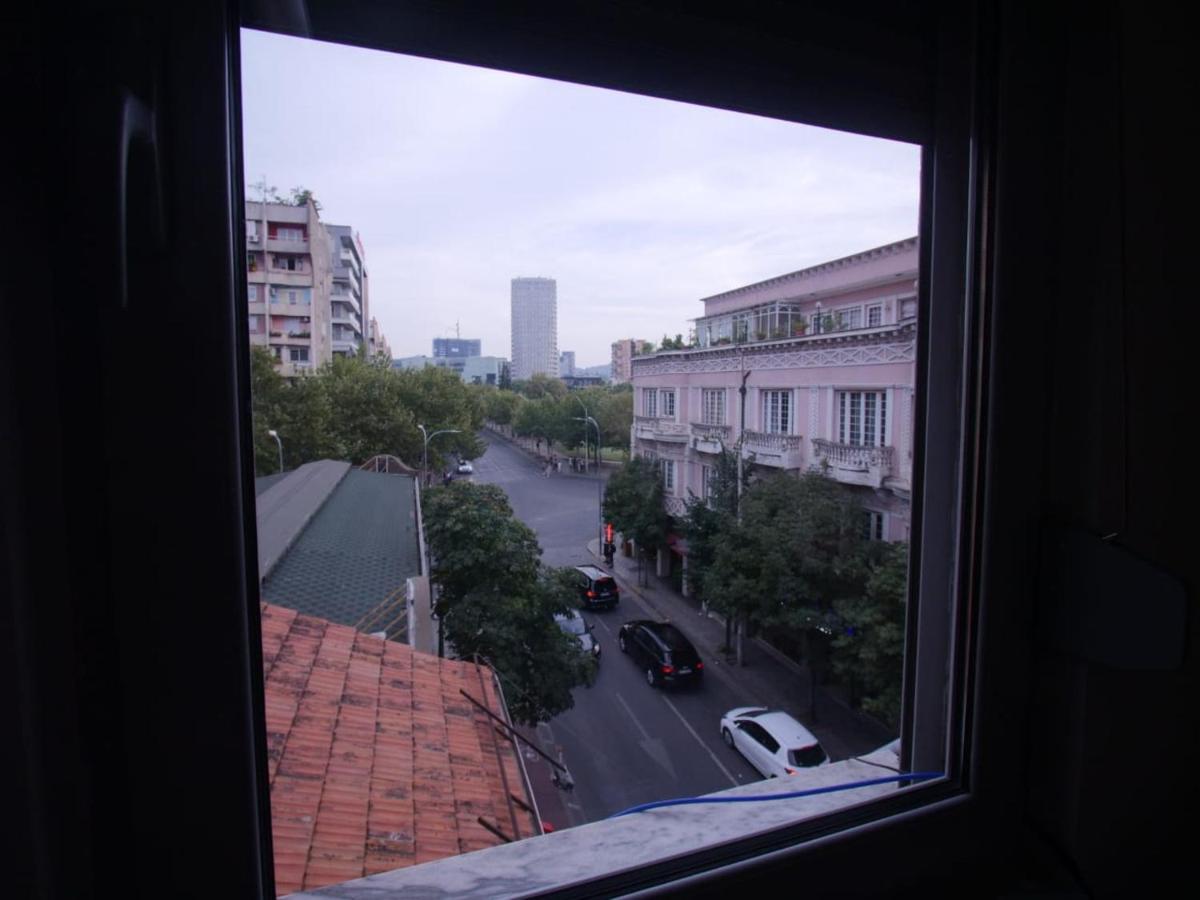 Hidden Gem In The Center Of Tirana Apartment ภายนอก รูปภาพ