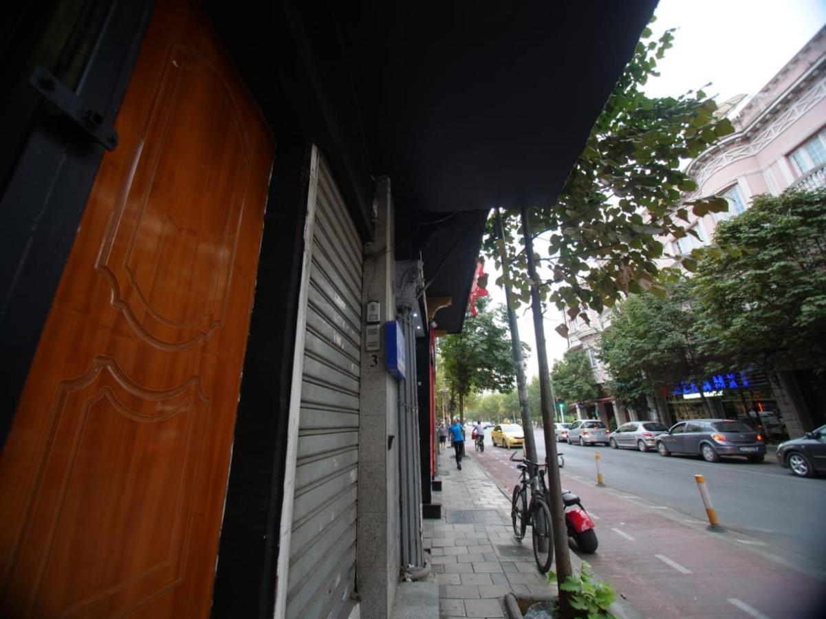 Hidden Gem In The Center Of Tirana Apartment ภายนอก รูปภาพ