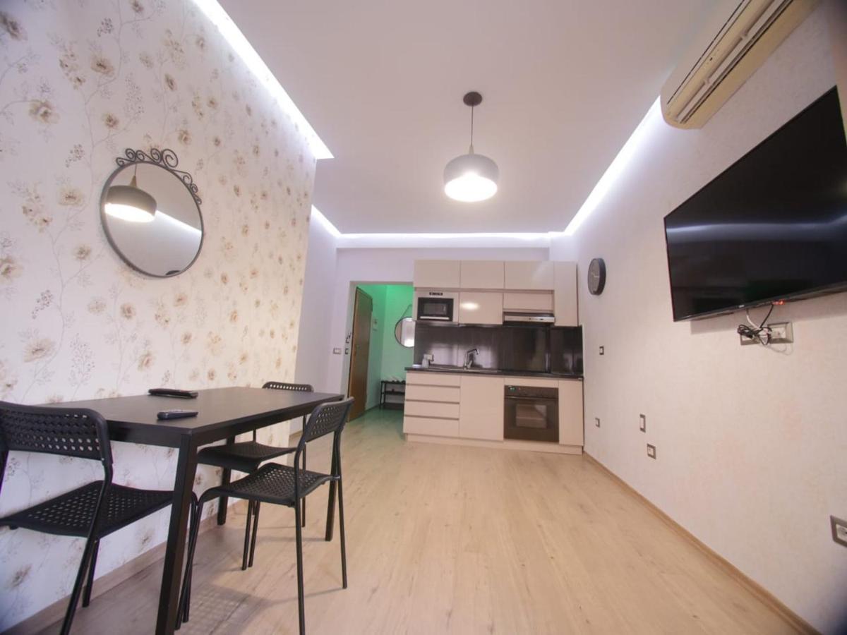 Hidden Gem In The Center Of Tirana Apartment ภายนอก รูปภาพ